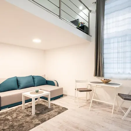 Apartment Artistic